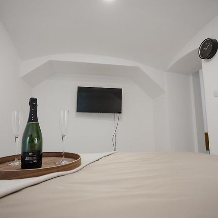 Amore Luxury Apartment Загреб Экстерьер фото